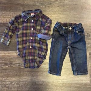 ☘️2/$25☘️ Carter’s matching flannel outfit
